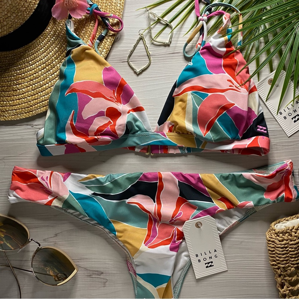 Billabong •• Summery Banded Tri Bikini Top | Hawaii Lo Bottoms